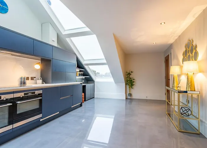 Boutique At The Old Fire Station Apartment